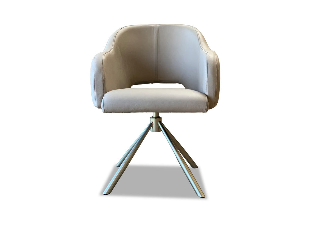 Vorderansicht Lederstuhl drehbar in der Lederfarbe Beige 