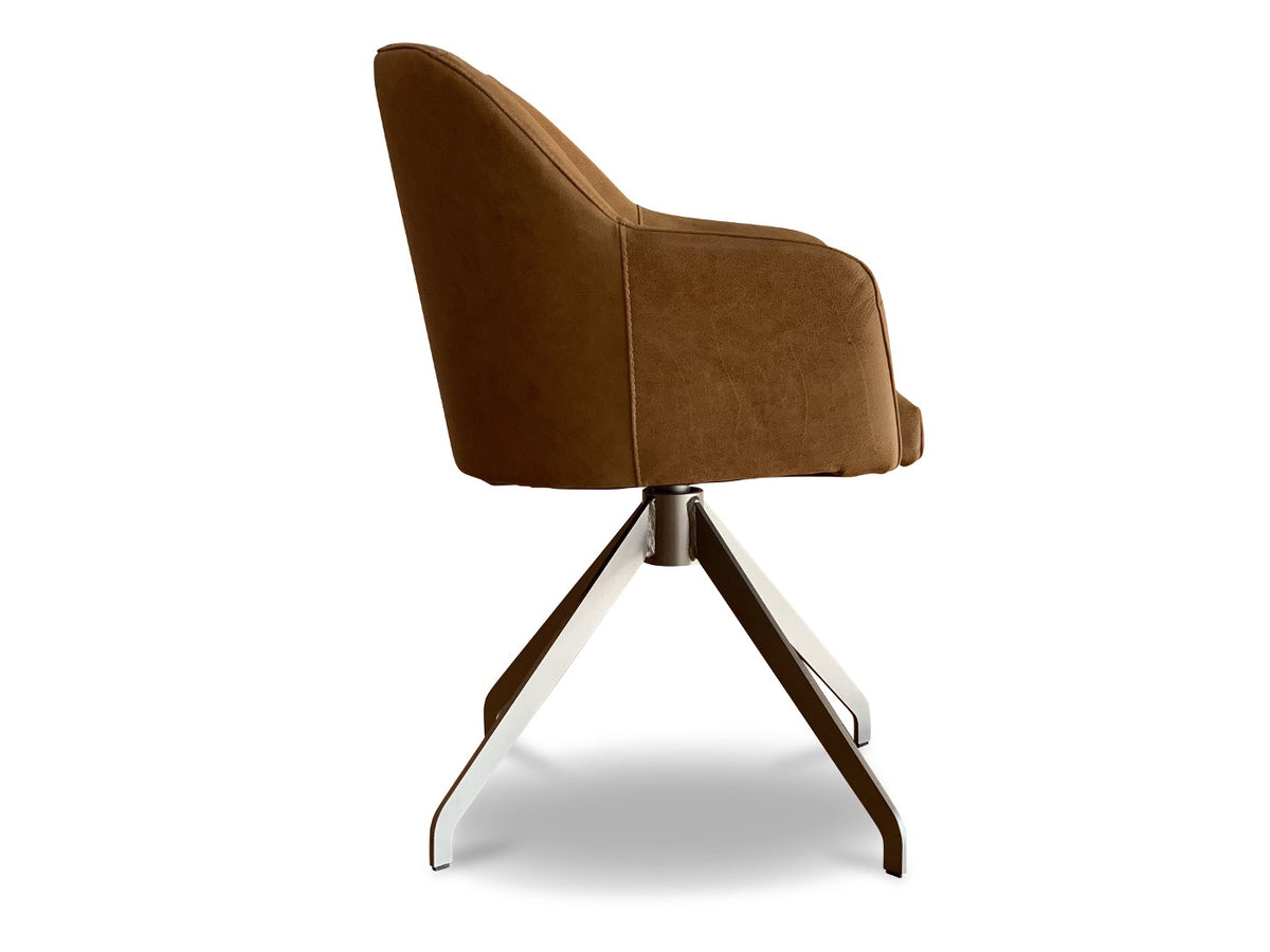 Seitenansicht Esszimmer Drehstuhl Leder
