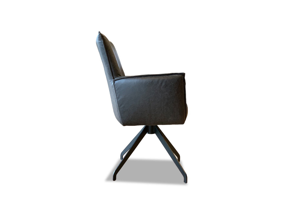 Seitenansicht Leder Drehstuhl mit hoher Rückenlehne im hochwertigem Design in der Lederfarbe schwarz
